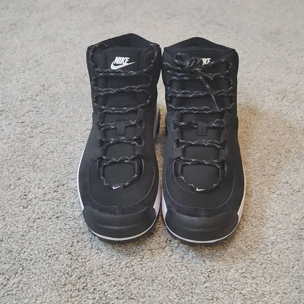 Nike Women's City Classic Boot Shoes Sneakers Size 9.5